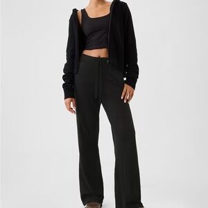 Small Gap Cashsoft sweater pants